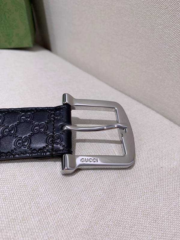 スーパーコピーグッチベルト角部分ディテール